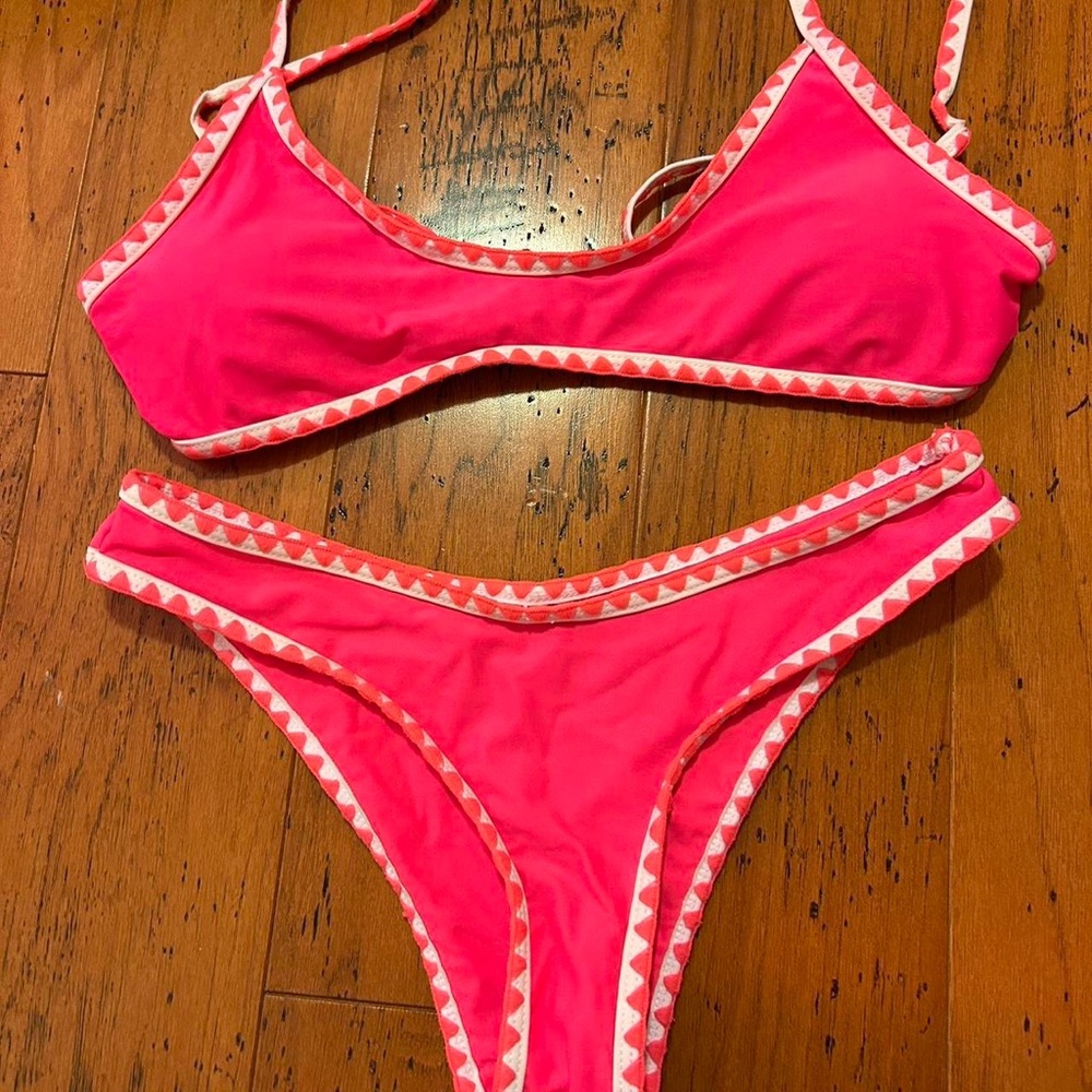 super cute bikini set